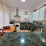 Casa Rosas De Trassierra بيت للعطل